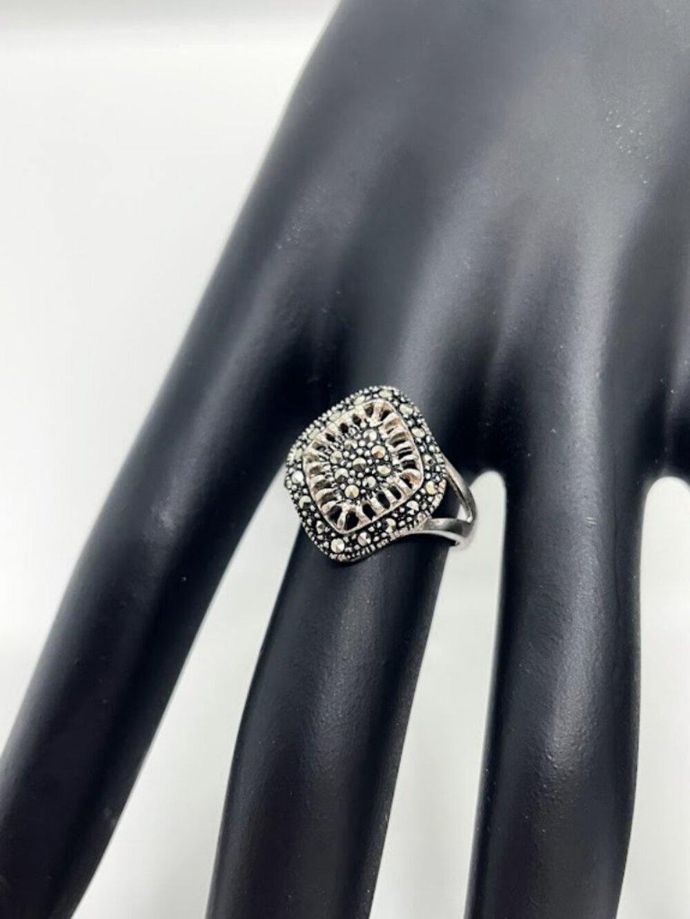 Sparkling Hollow-out Marcasite ring Diamond shape .925 Sterling Silver US 6.75
